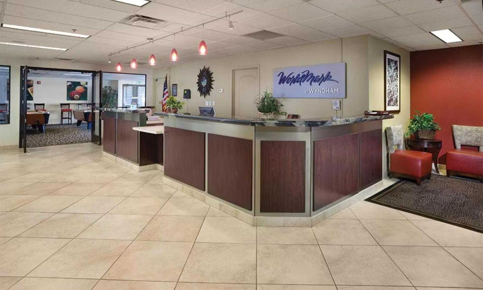 Enjoy Has To Offer In 2bd With Outdoor Pool Or Hot Tub Reno